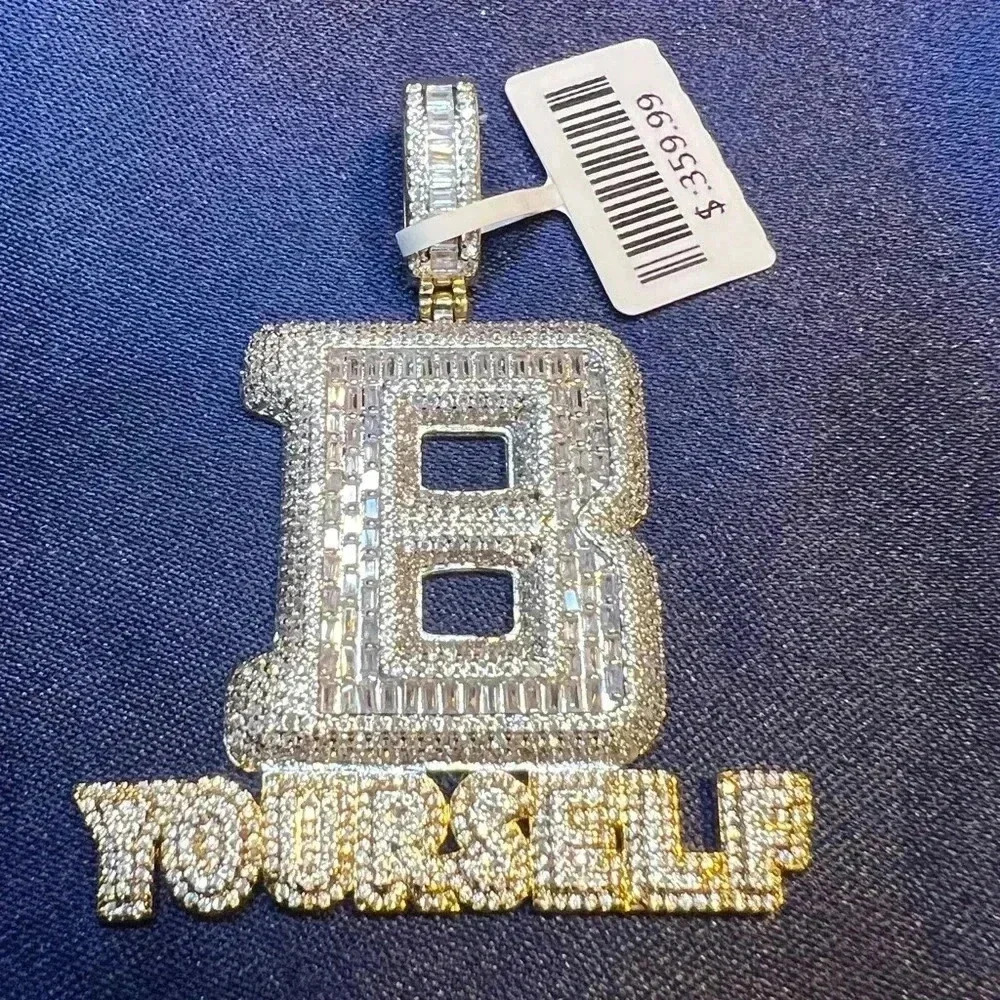 Iced Out Pendant - Picture 1 of 2